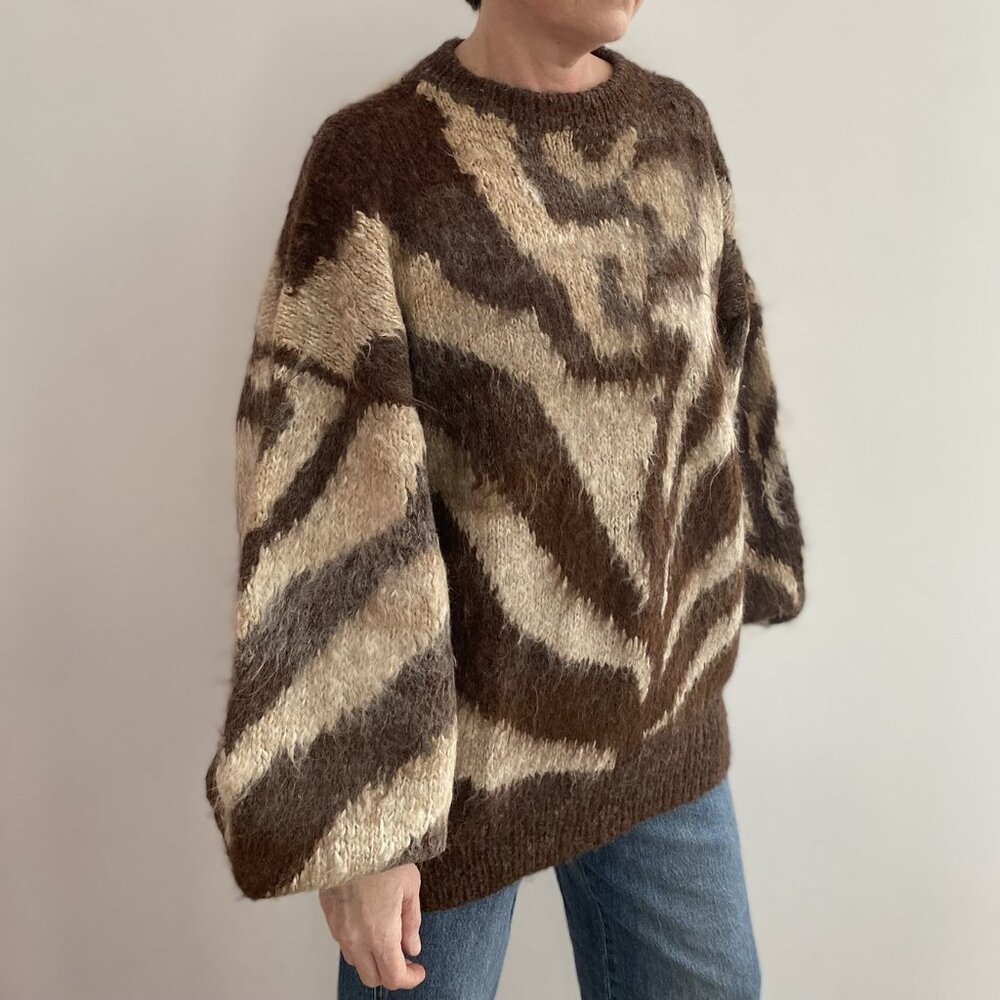Vintage Hand Knit Alpaca Sweater – Brown Zebra Pattern, Oversized L/XL